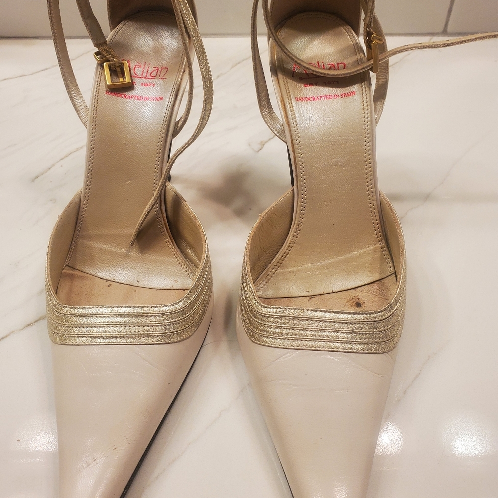 VINTAGE heels